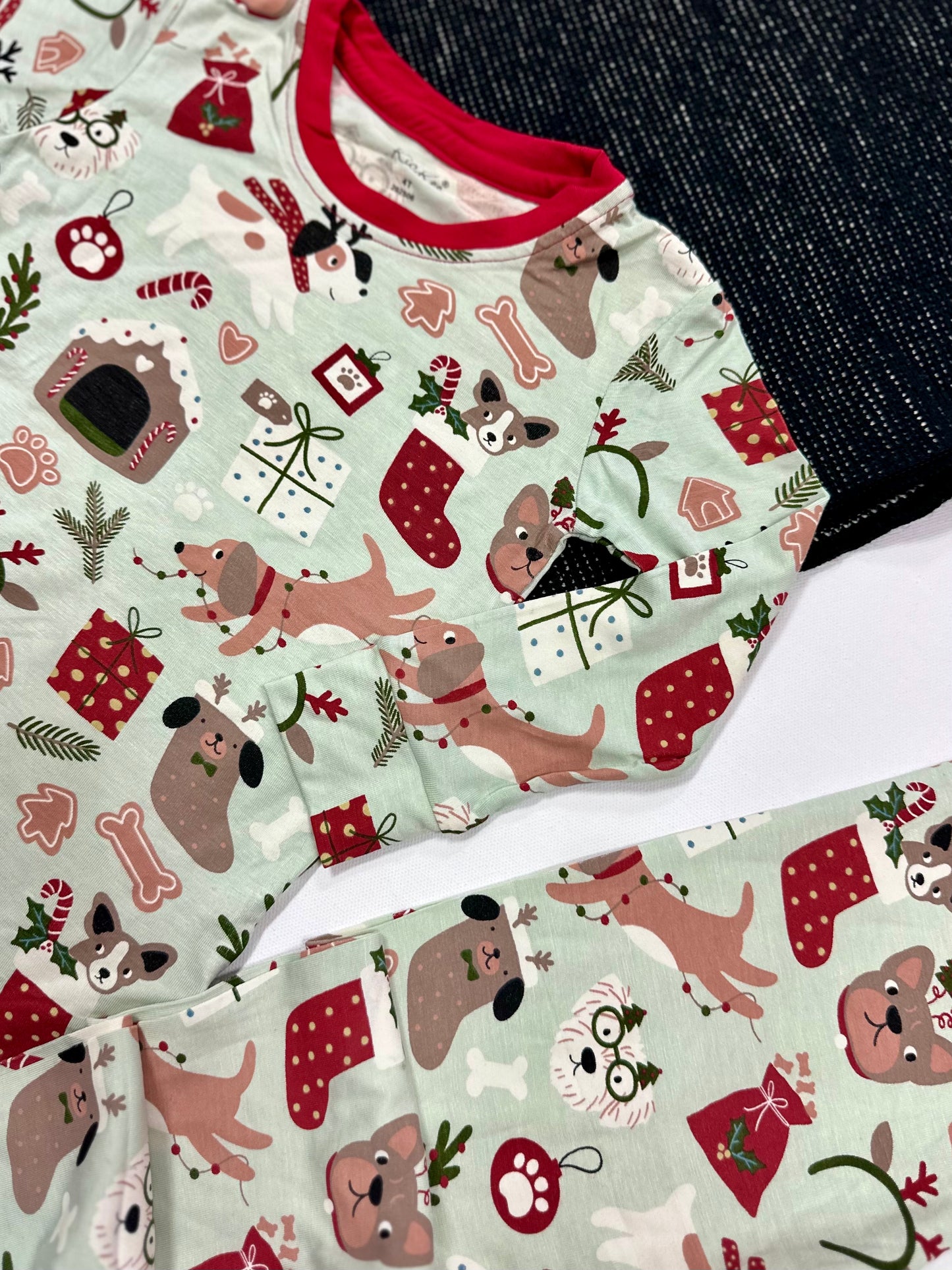 Aloe Christmas Dogs Pajama Set