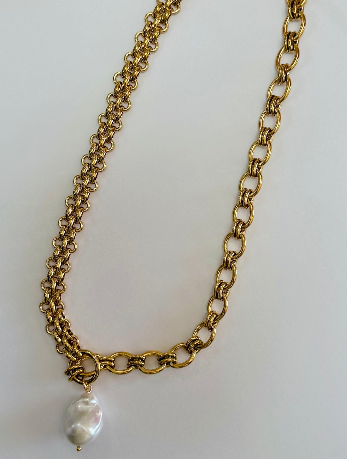 Luminous Amber Necklace