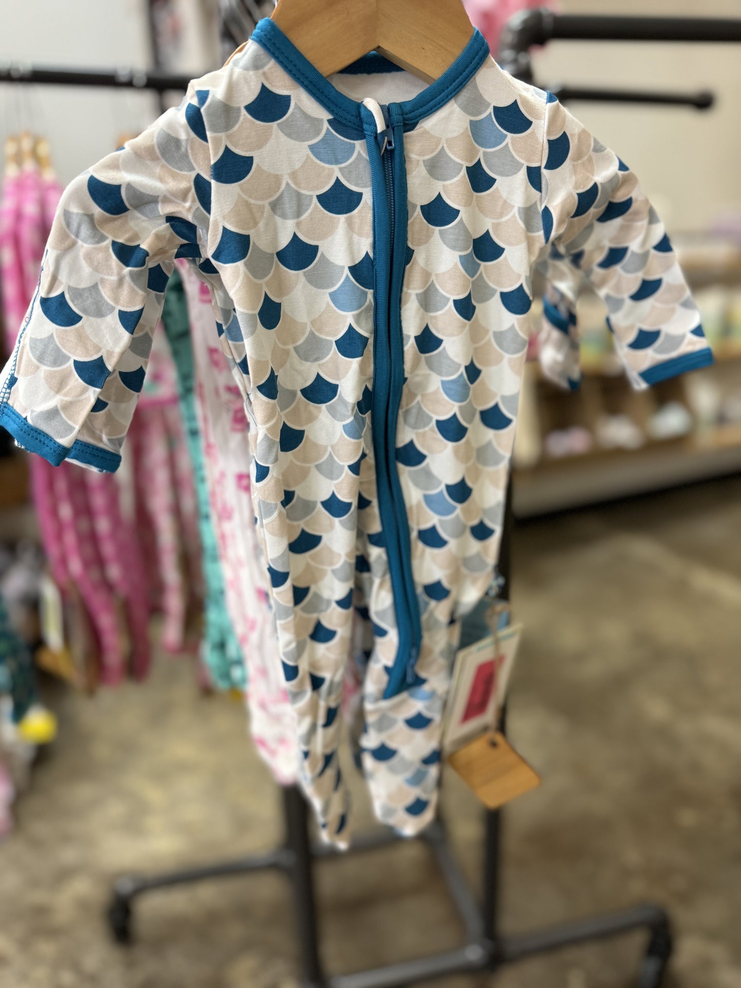Kickee Pants Footie w Zipper- Latte Scales