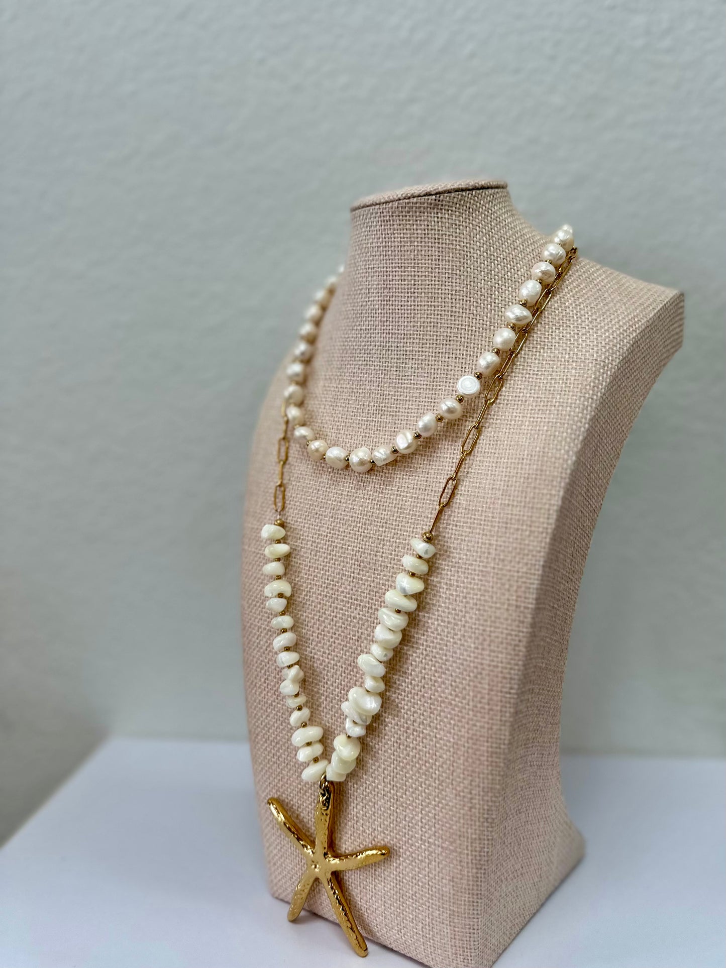 Glam Pearl Necklace