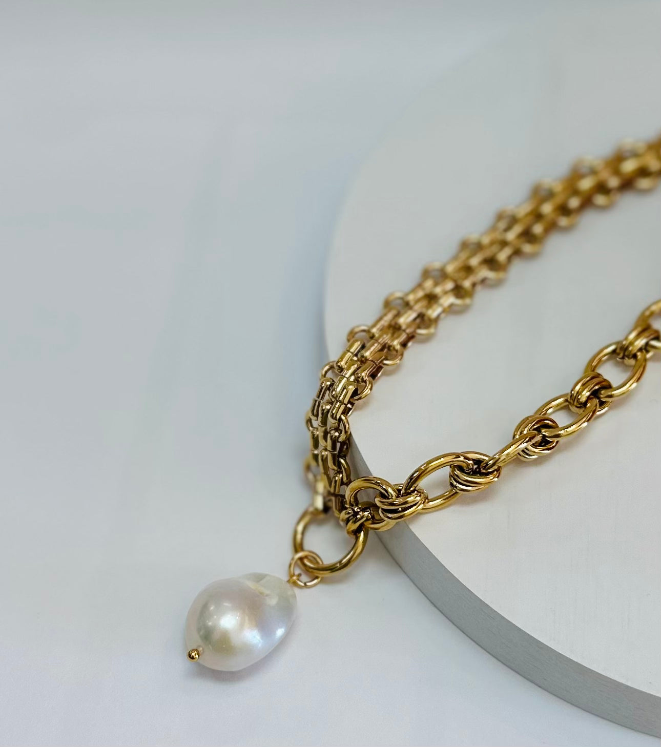 Luminous Amber Necklace
