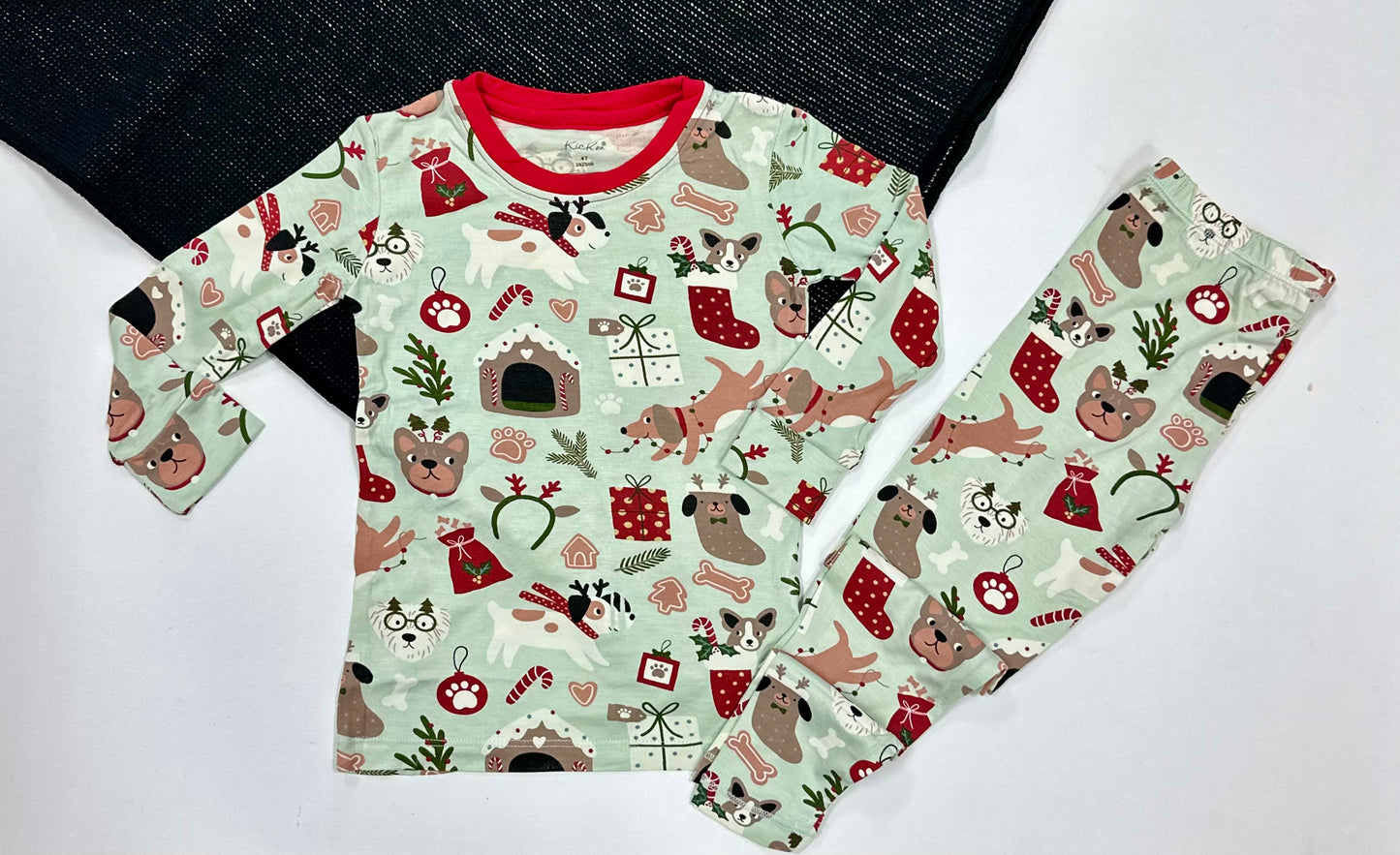 Aloe Christmas Dogs Pajama Set