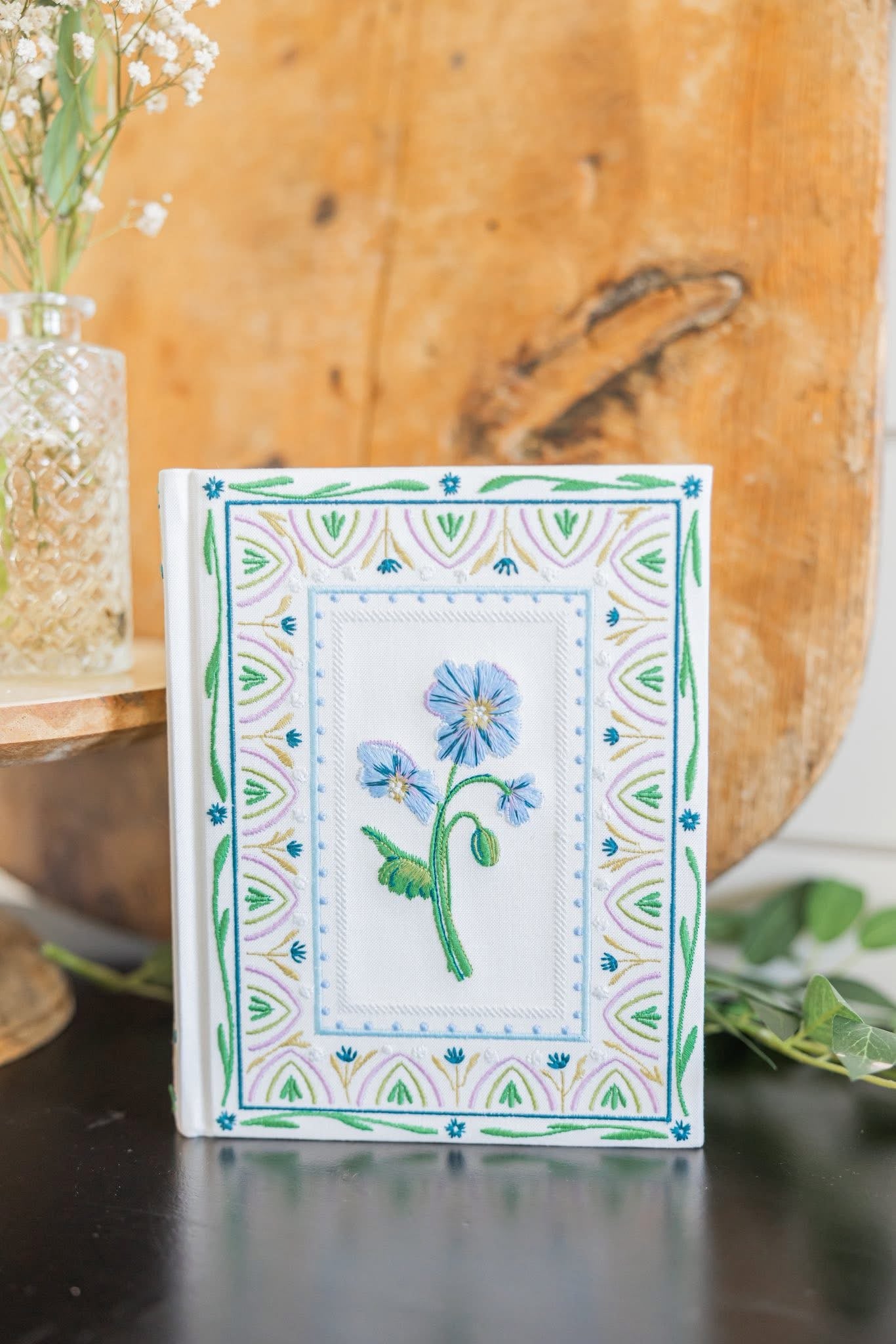 NLT Notetaking Bible: Lisbon Theme Bible