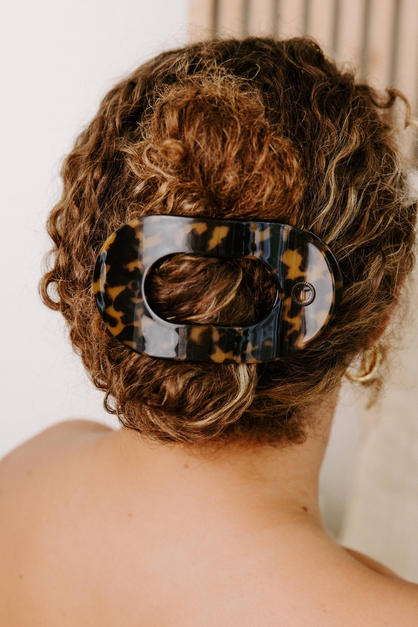 Round Large Tortoise Flat Hair Clip