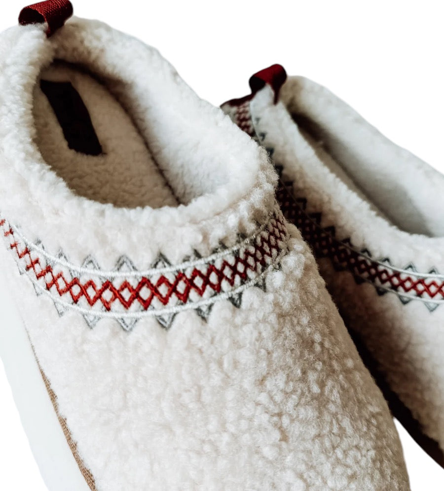 Very G Hug Platform Slippers