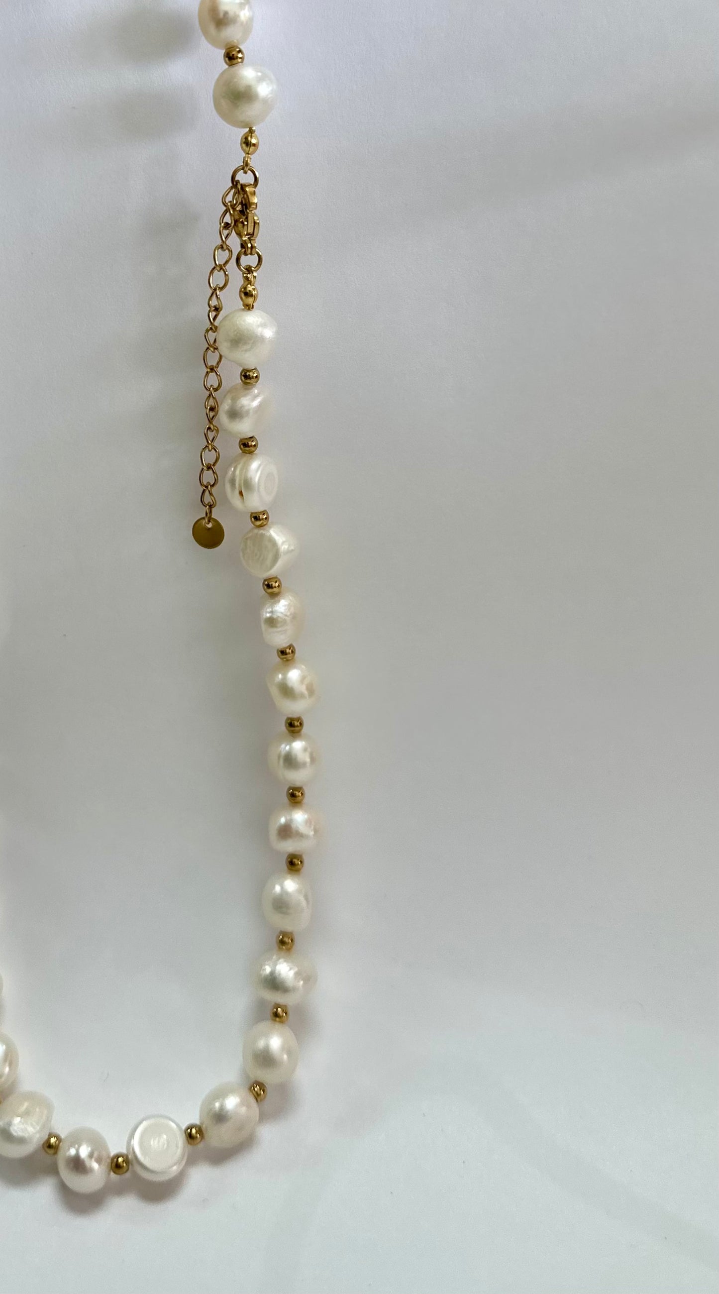 Glam Pearl Necklace