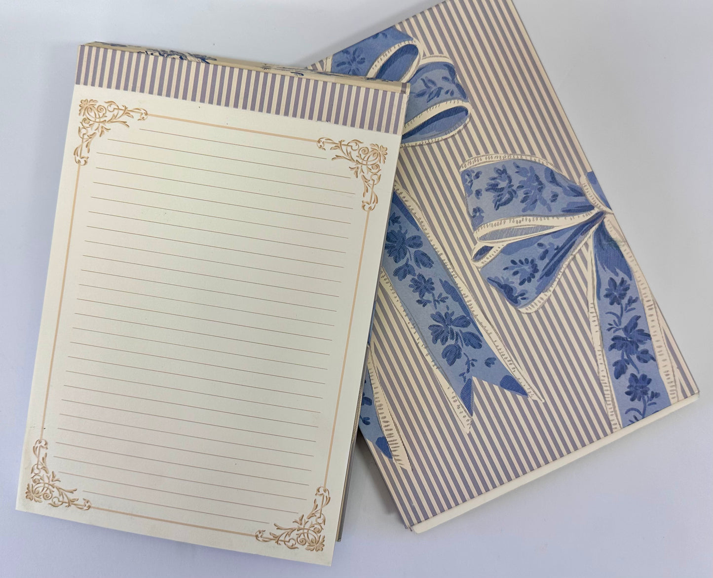 Flip-Top Bow Notepad