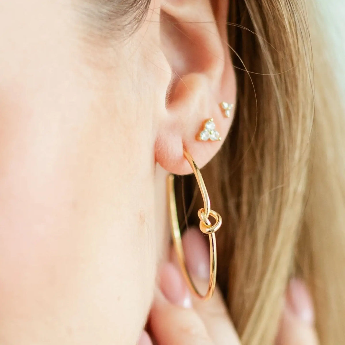 Knot Hoops