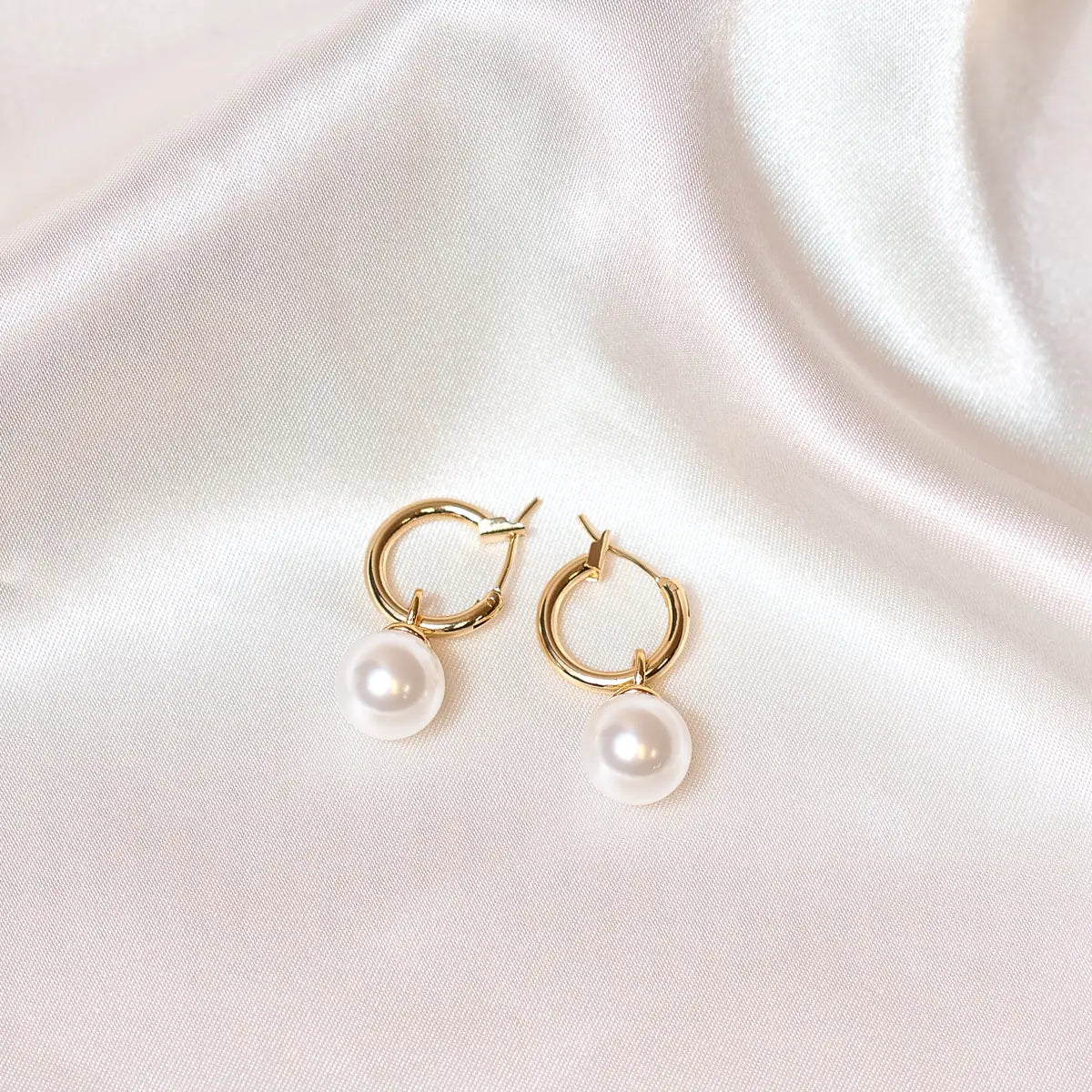 Emma Pearl Earrings