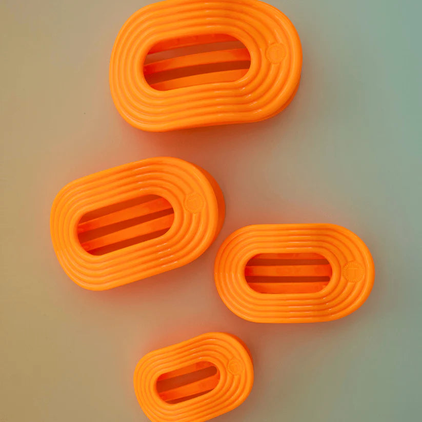 Day Rave Flat Round Clip
