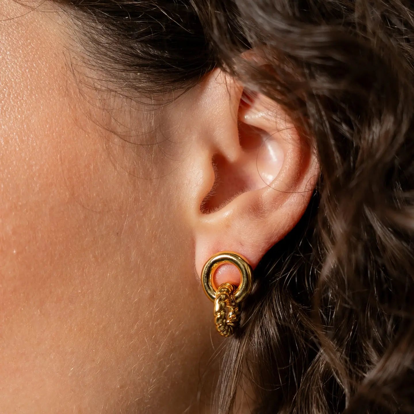 18k Gold Smooth and Twist Studs 714