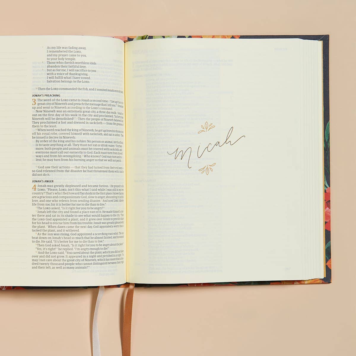CSB Notetaking Bible | Dahlias